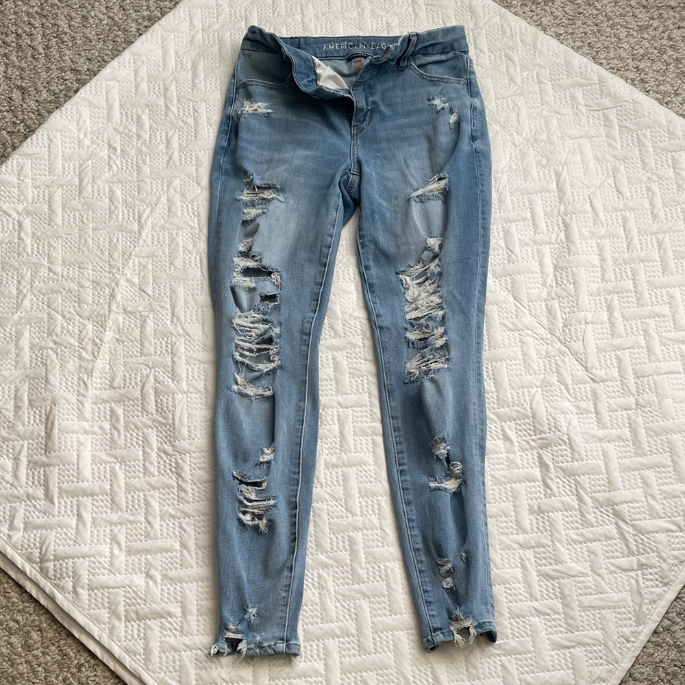 American Eagle Outfitters Women's Light Blue Distressed curvy hi rise jegging